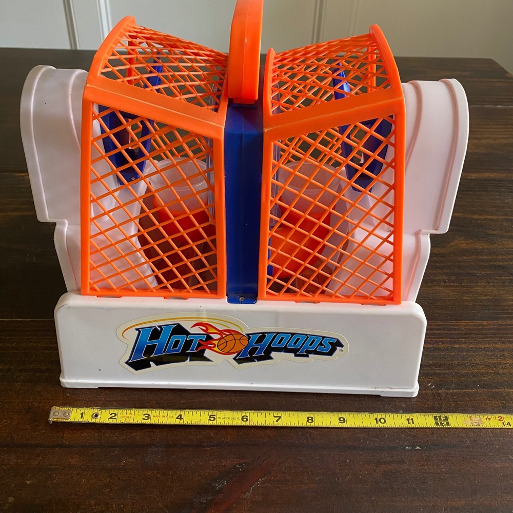 Vintage 2000 MGA Hot Hoops Tabletop Basketball Game Portable Arcade with 4 Balls - Picture 8 of 10